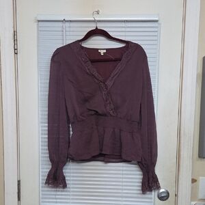 Chic Lace Trim Blouse in Deep Purple
